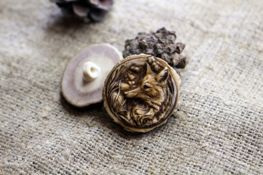 Deer antler sewing buttons featuring a special engraved pattern