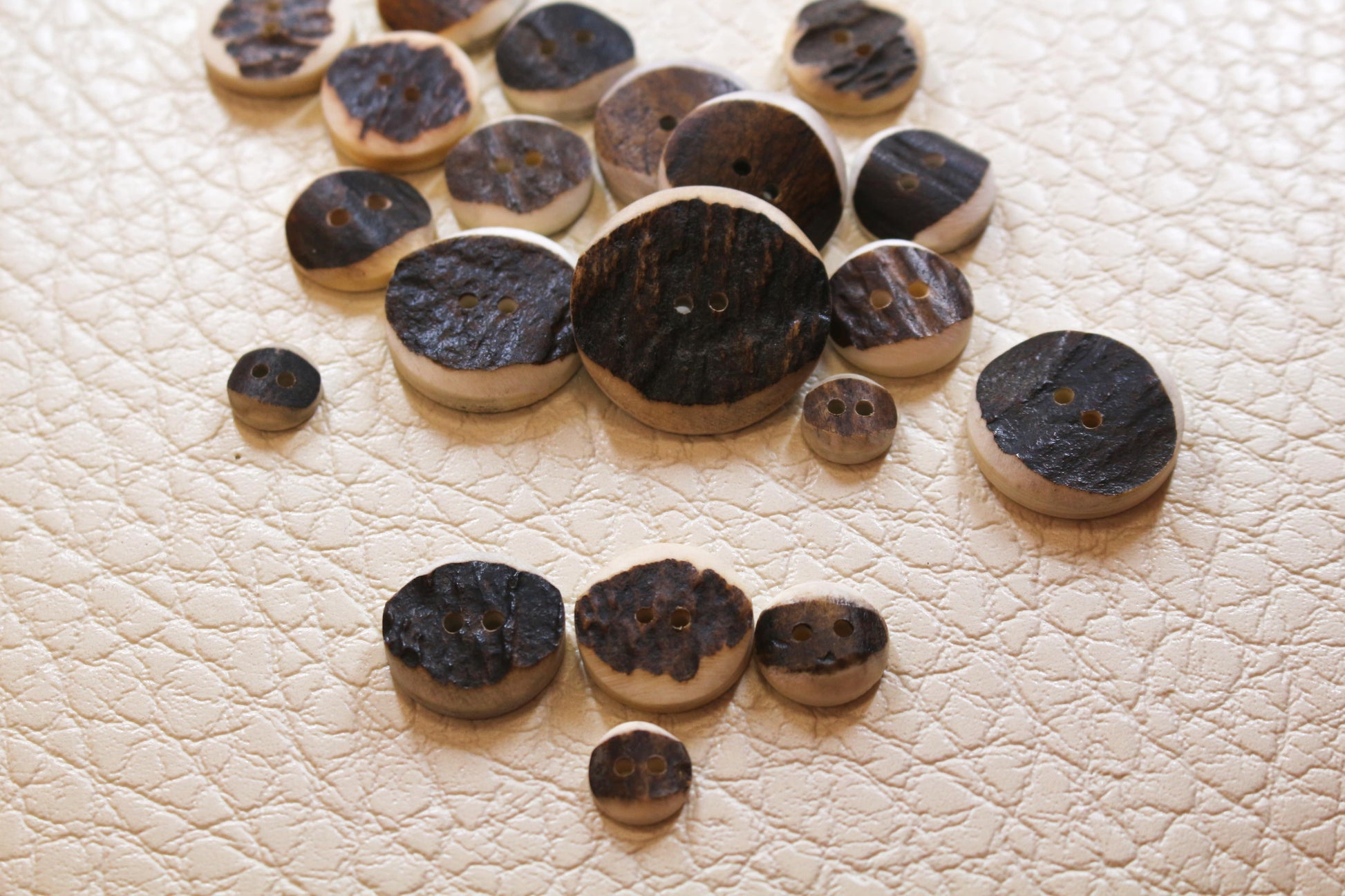 Deer Antler buttons, a touch of elegance for clothing