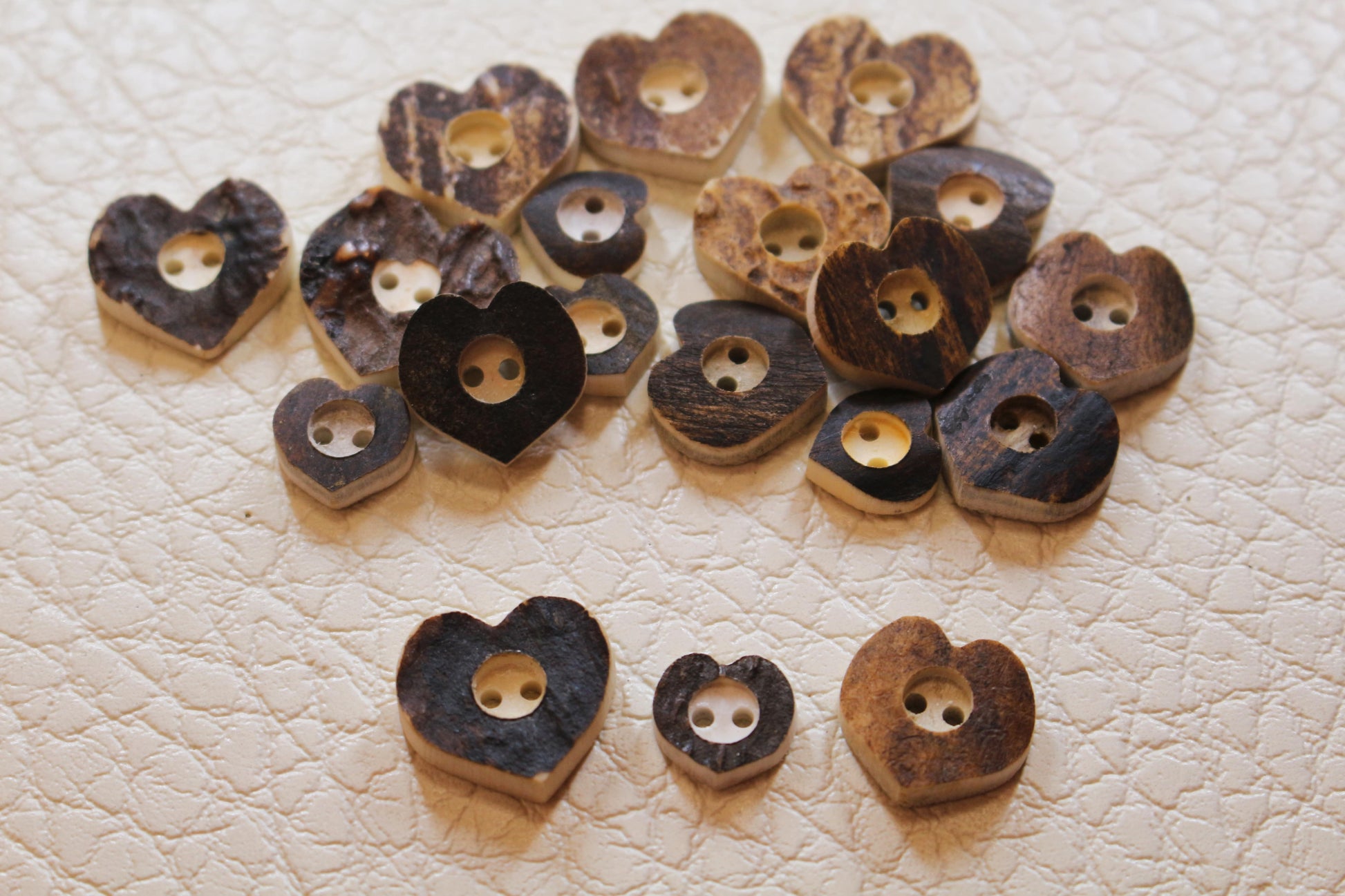 Deer antler buttons different colors pallets compared