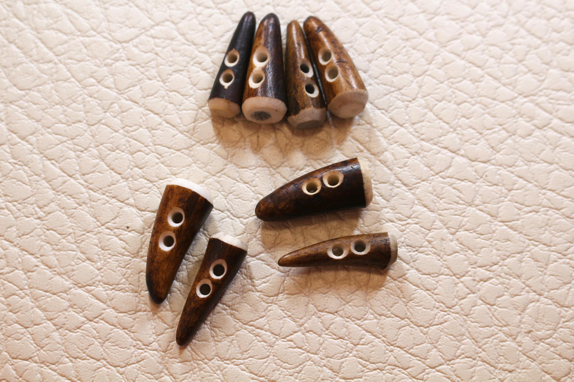 Deer antler tips thick and thin types